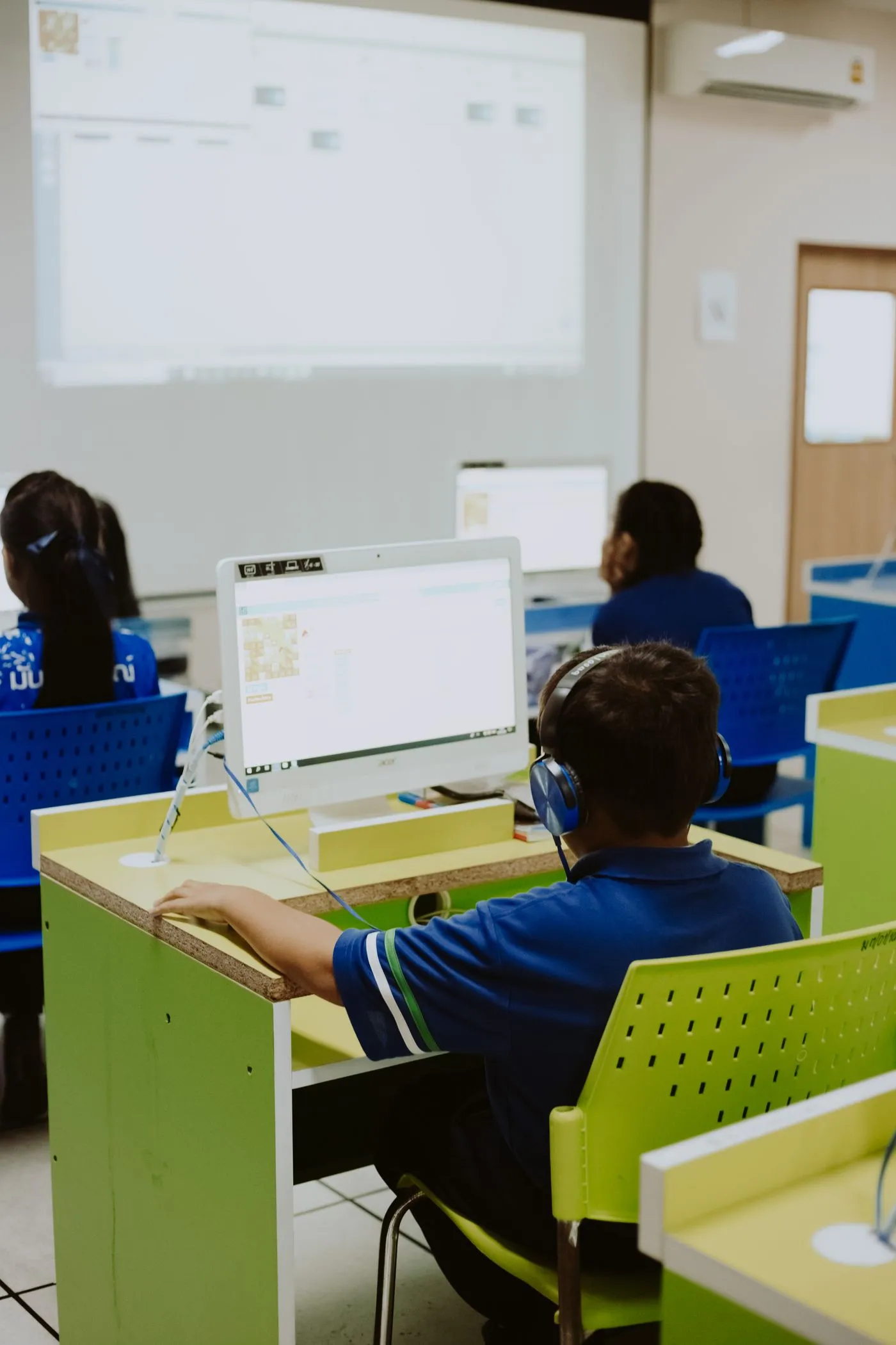 Aula de tecnologia (imagem ilustrativa)